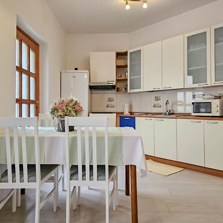 Zigante Apartment Новиград Екстериор снимка