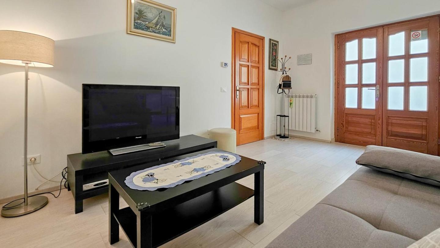 Zigante Apartment Новиград Екстериор снимка